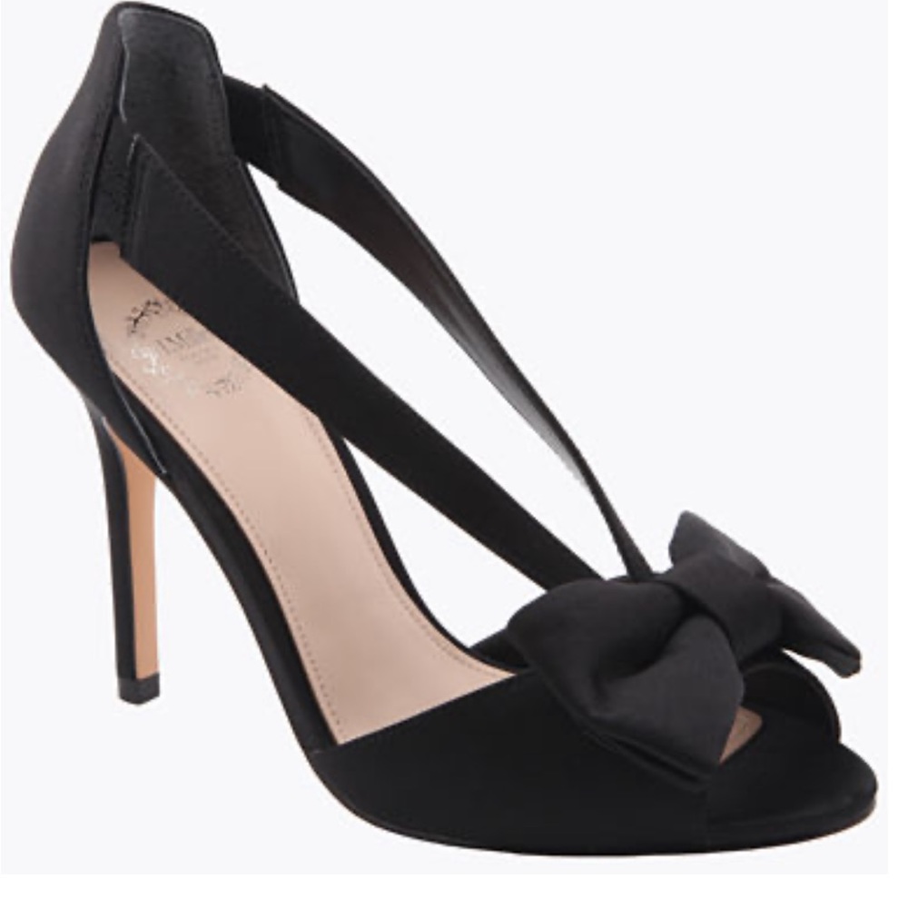 Black bow heels